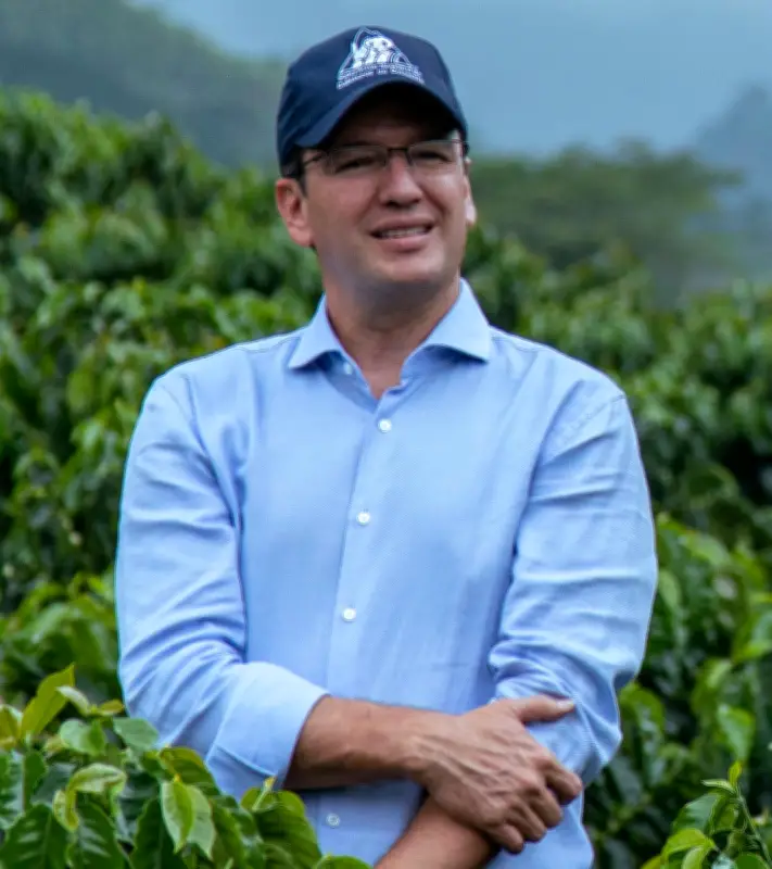 Crisis agrícola global: Colombia enfrenta triple tormenta en caficultura por costos, impuestos y mercado