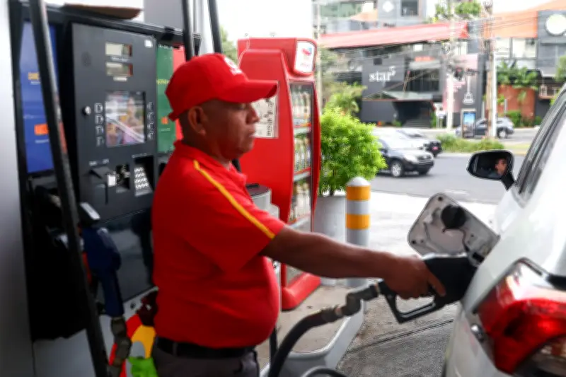 Crisis en Medio Oriente dispara precios de gasolina en Centroamérica por bloqueo en Ormuz