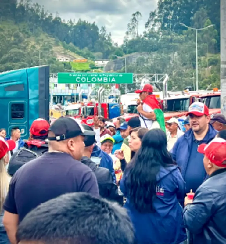 Crisis fronteriza: transportadores bloquean puente Rumichaca por aranceles con Ecuador
