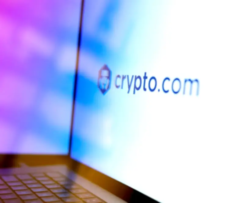 Crypto.com despide al 12% de su personal y atribuye recortes a apuesta estratégica en inteligencia artificial