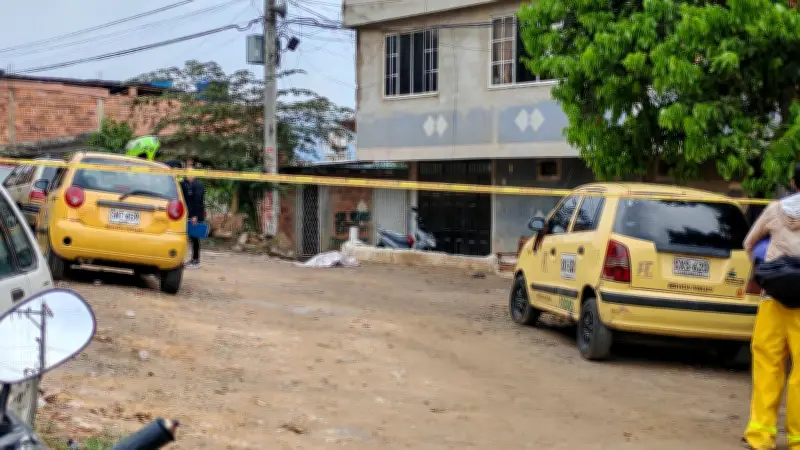 Cuatro sicarios en motocicletas asesinan a joven en parqueadero de Bucaramanga