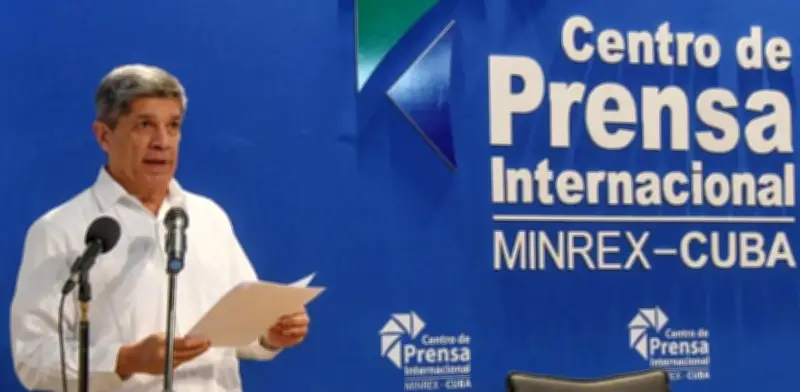 Cuba alerta sobre preparación militar ante posible agresión de Estados Unidos