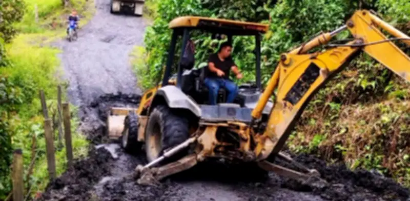 Cundinamarca activa 58 frentes con maquinaria para emergencias por lluvias y alertas climáticas