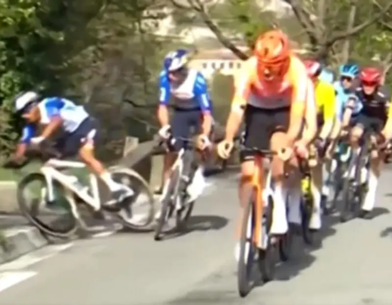 Daniel Felipe Martínez supera caída y conquista subcampeonato en París-Niza 2026