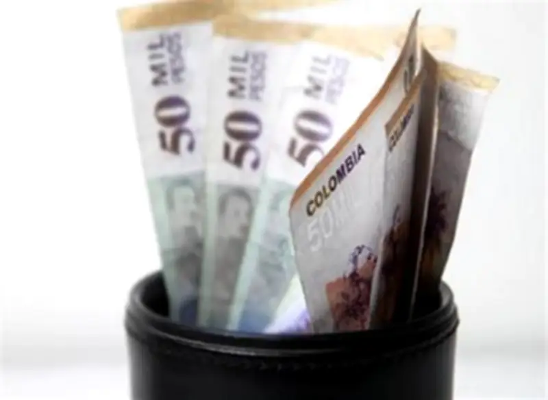 DataCrédito ofrece 'salvavidas' financiero para colombianos endeudados en 2026