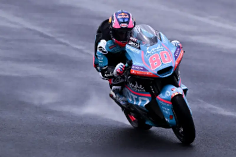 David Alonso rozó la pole en Moto2 tras clasificación atípica en Brasil