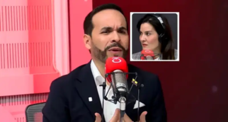 De la Espriella critica a Vanessa de la Torre tras inusual canto en entrevista radial