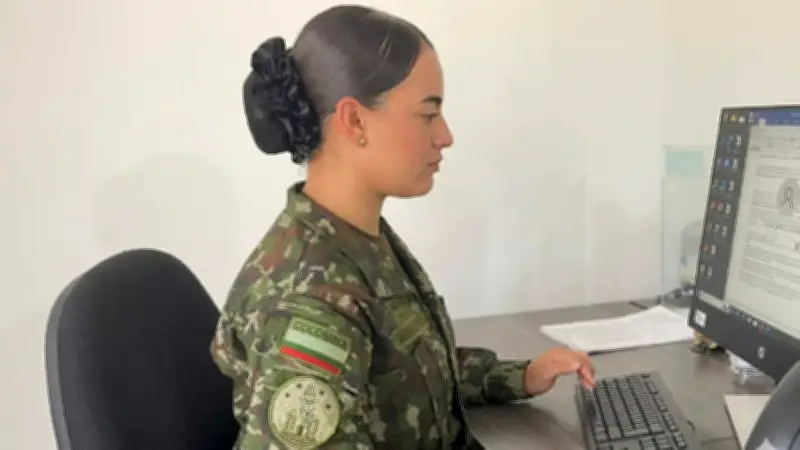 De mesera a suboficial: la inspiradora historia de superación de Juana Valentina Mosquera en el Ejército
