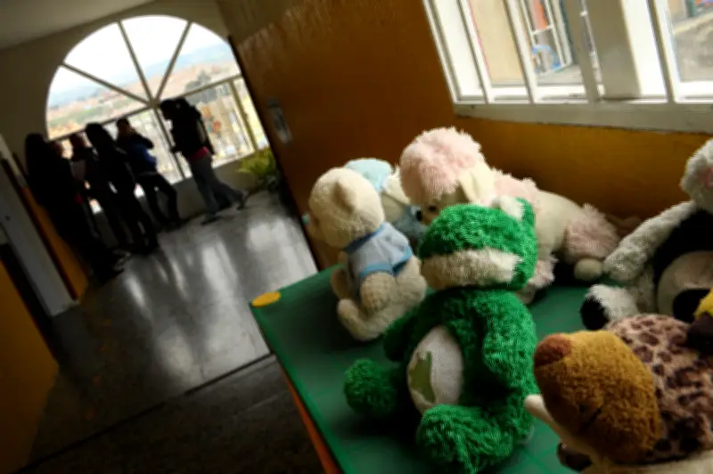 Denuncia por presunta agresión a niña de 3 años en jardín infantil de Bogotá