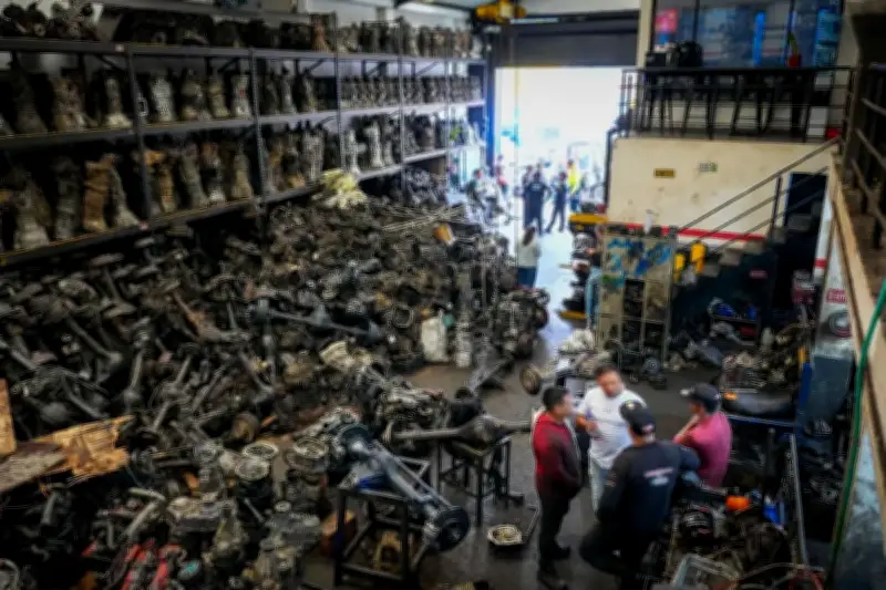 Descubren en Bogotá bodega gigante con motores robados y técnicas de regrabado