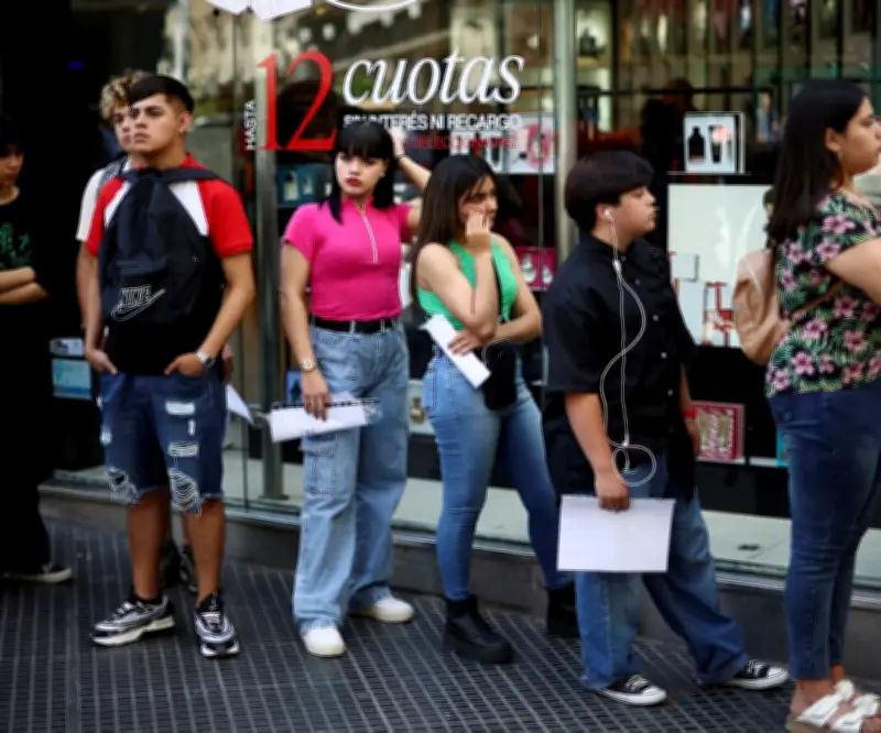 Desempleo en Chile alcanza 8,3% en trimestre móvil a febrero según INE