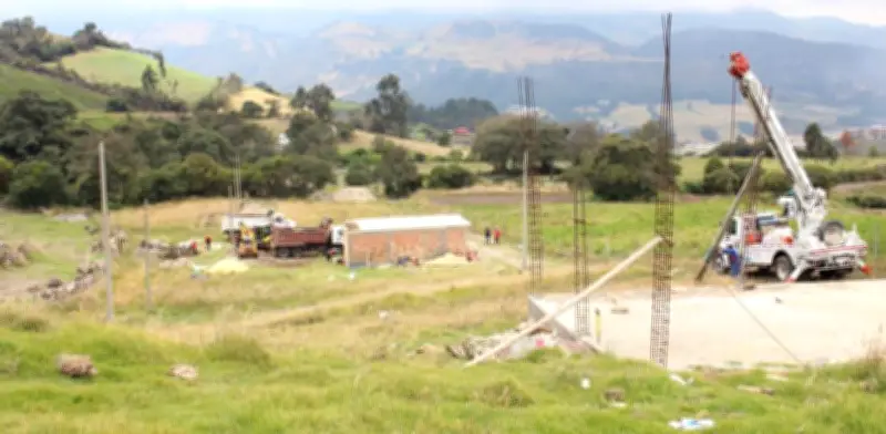 Desmantelan red de postes ilegales en Usme usada para estafar con lotes en zona protegida