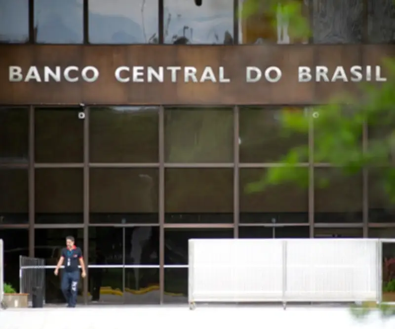 Deuda pública de Brasil alcanza 79,2% del PIB en febrero con déficit primario