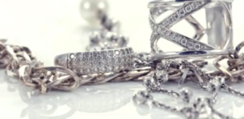 DIAN inicia subastas virtuales de joyas, relojes, vehículos y maquinaria industrial