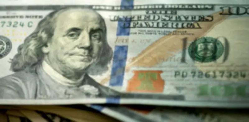 Dólar en Colombia se mantiene estable por debajo de $3.700 a la espera de decisión del Banrep