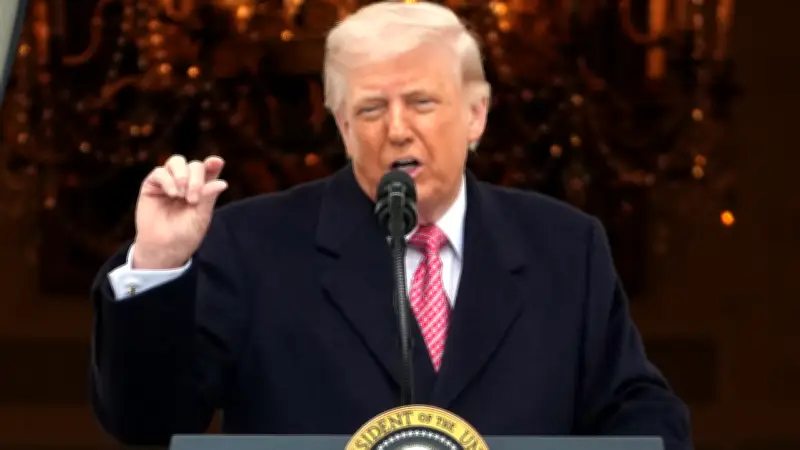 Dólares estadounidenses incluirán la firma de Donald Trump en rediseño histórico