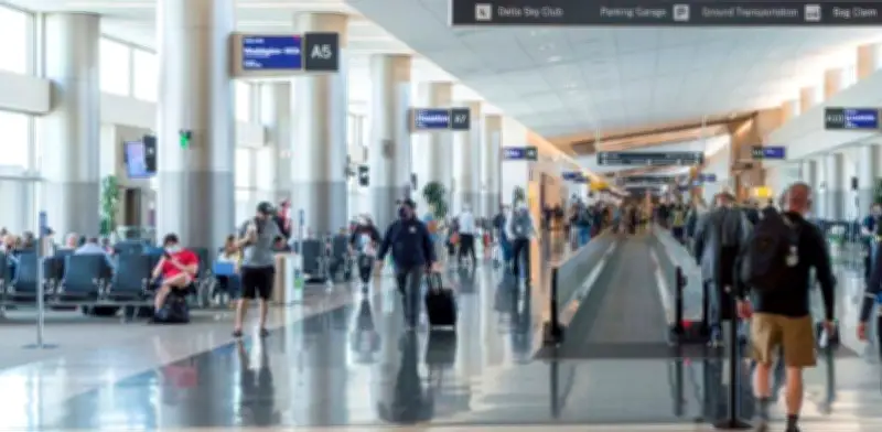 Documentos esenciales para viajar con menores: Guía completa de requisitos migratorios