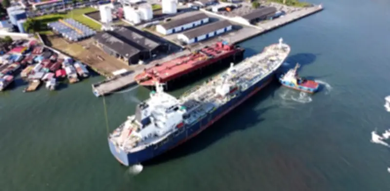 Dos buques con 220.000 barriles de combustible llegan a Tumaco para garantizar elecciones