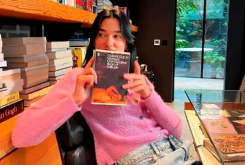Dua Lipa asume como comisaria literaria del London Literature Festival