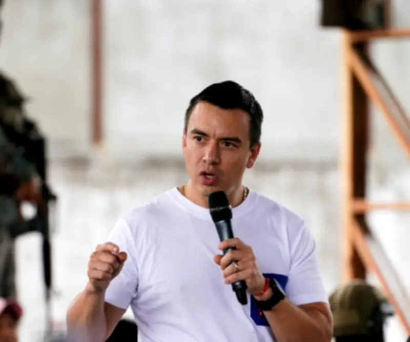 Ecuador bombardea campamento de narcotraficantes con apoyo de inteligencia estadounidense