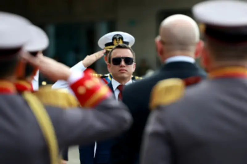 Ecuador expulsa al embajador cubano y retira su representación en La Habana