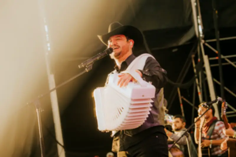 Edén Muñoz llega a Colombia con su show completo y habla de su salud mental