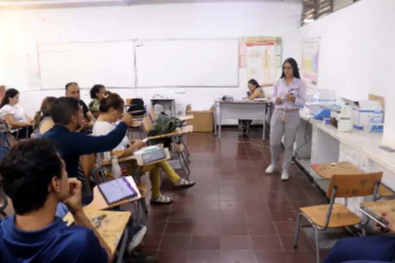 Educación religiosa deja de ser obligatoria en Colombia: padres deciden si sus hijos la cursan