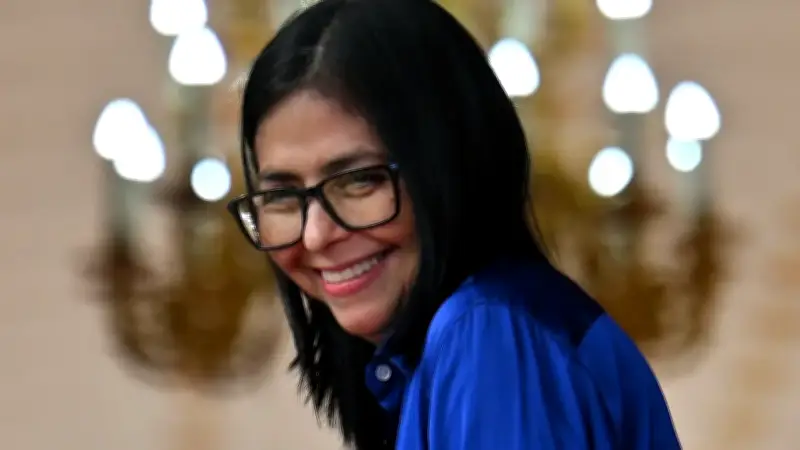 EE.UU. advierte a Delcy Rodríguez con acusación por corrupción si cambia postura hacia Trump