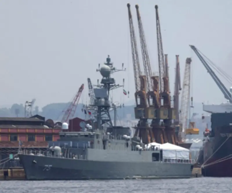 EE.UU. ataca buque de guerra iraní frente a Sri Lanka: 32 marineros rescatados