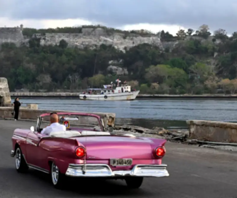 EE.UU. exporta combustible al sector privado cubano pese al bloqueo energético