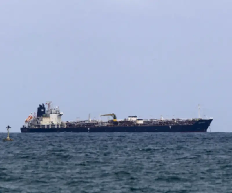 EE.UU. permite entrada de petrolero ruso a Cuba para aliviar crisis energética