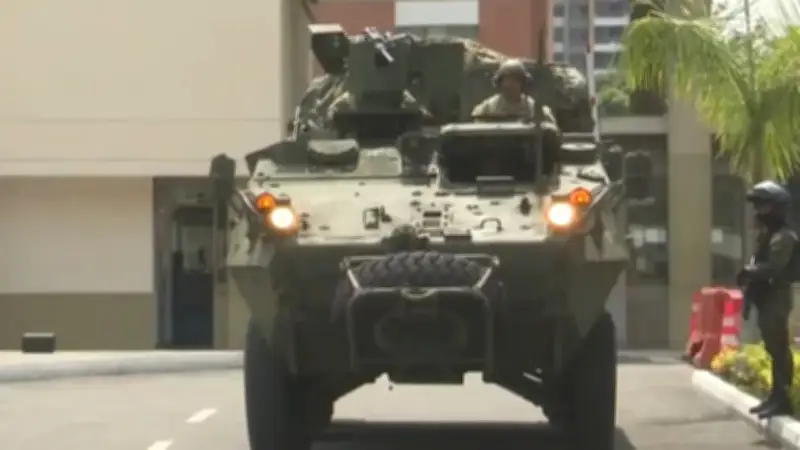 Ejército despliega vehículos blindados gigantes en Antioquia para seguridad electoral