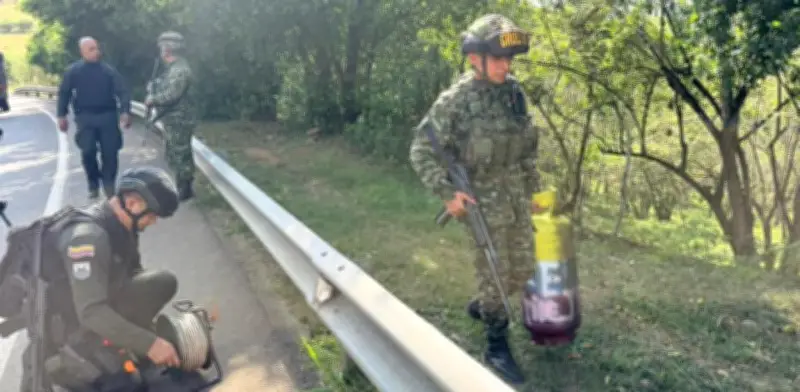 Ejército frustra seis atentados terroristas con drones y cilindros bomba en suroccidente colombiano