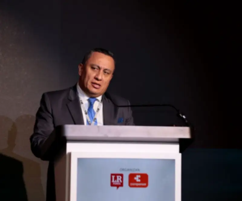 El 90% de profesionales empresariales ya emplean inteligencia artificial en sus operaciones diarias