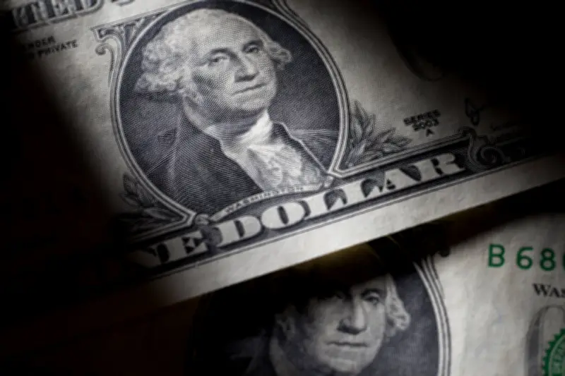 El dólar inicia la semana con fuerte alza superando los COP 3.780 por conflicto en Oriente Medio