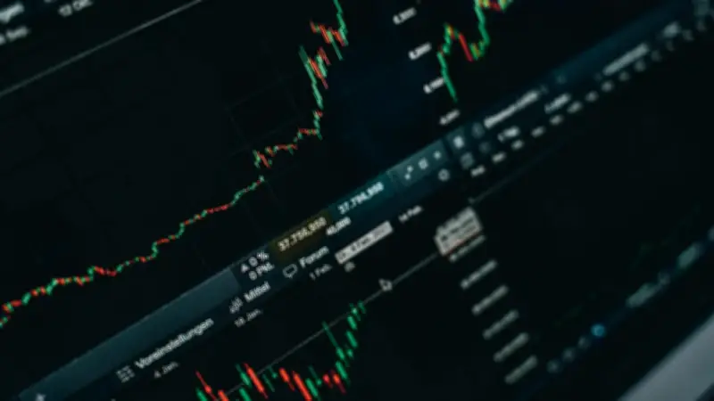 El Efecto Crudo: Cómo el Precio del Petróleo Define a los Traders de Forex en Colombia