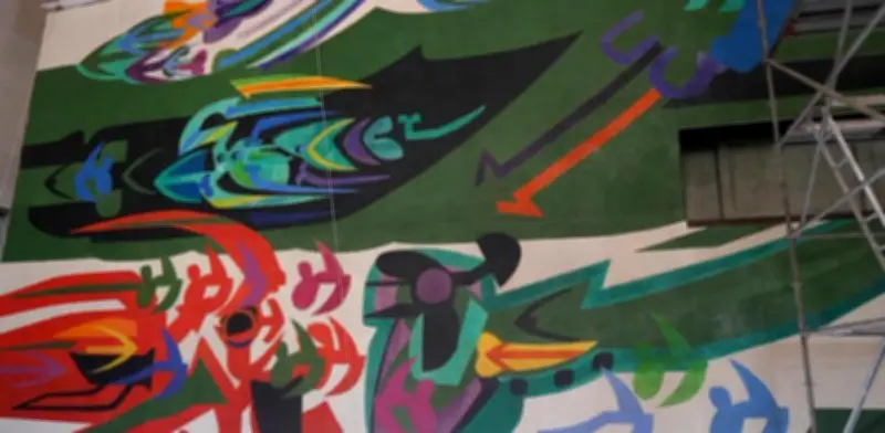 El mural 'Las cosas del aire' de Obregón ya está instalado en el Museo de Arte Moderno de Barranquilla