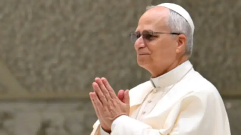 El Papa Francisco pide prohibir los bombardeos aéreos de forma permanente