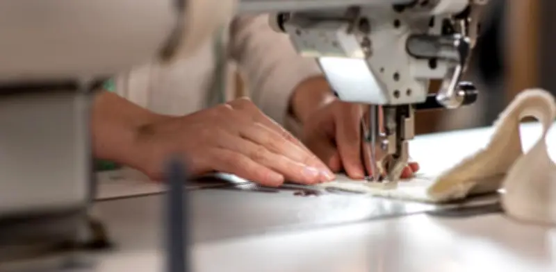 El 'tsunami silencioso' de plataformas chinas que amenaza la industria textil colombiana