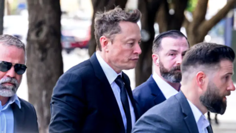 Elon Musk duplica su fortuna y lidera ranking mundial con 839 mil millones de dólares