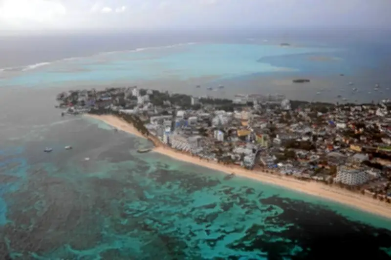 Emergencia en el Caribe: Se hunde barco con cinco tripulantes rumbo a Cartagena