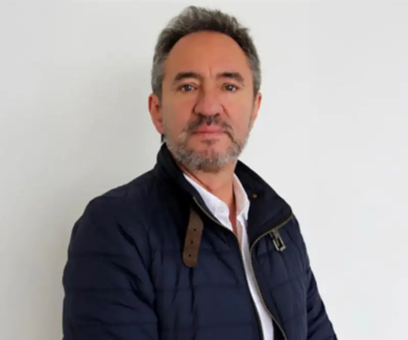 Empresario colombiano denuncia: 'Pagar 50% de ingresos en impuestos es único en el mundo'