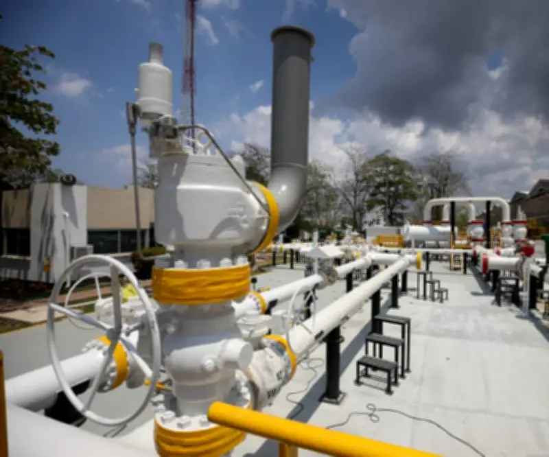 Empresas de gas rechazan acusaciones de cobros indebidos en transporte de gas natural