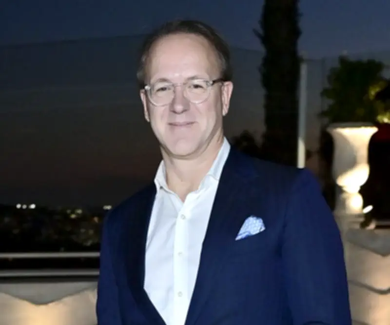 Estée Lauder y Puig negocian fusión para crear gigante de belleza de US$40.000 millones