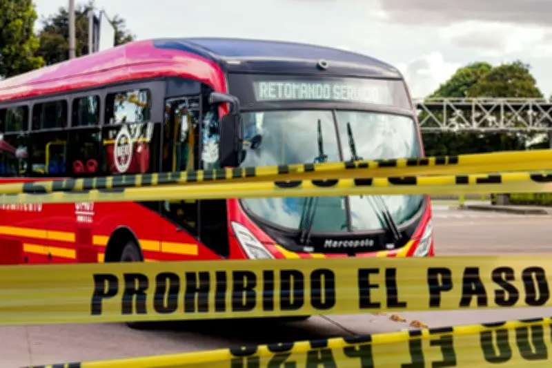 Estudiante del Externado muere atropellada por bus de Transmilenio en Bogotá