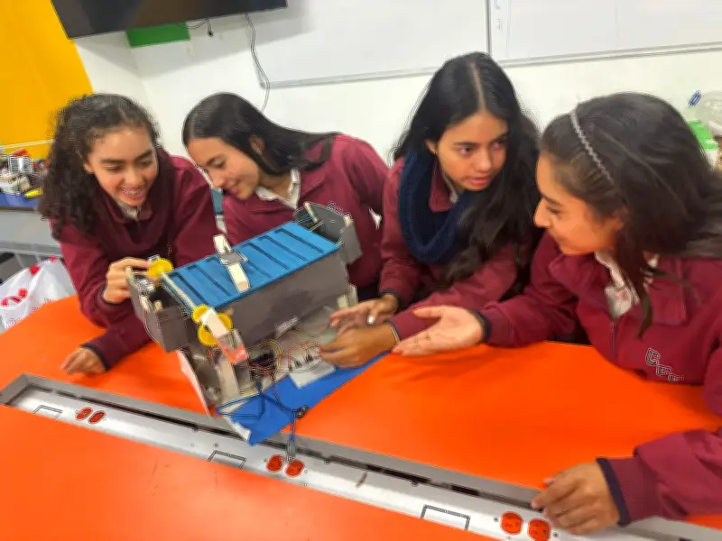 Estudiantes de Bogotá idean solución tras atascos en la Autopista Norte