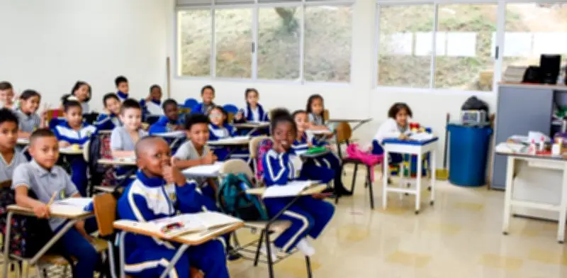 Estudio revela que el origen social influye en el esfuerzo escolar, pero los incentivos pueden reducir la brecha