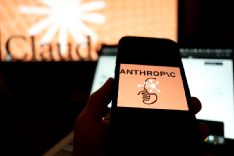 Estudio revela que la IA Claude de Anthropic genera respuestas delirantes y peligrosas