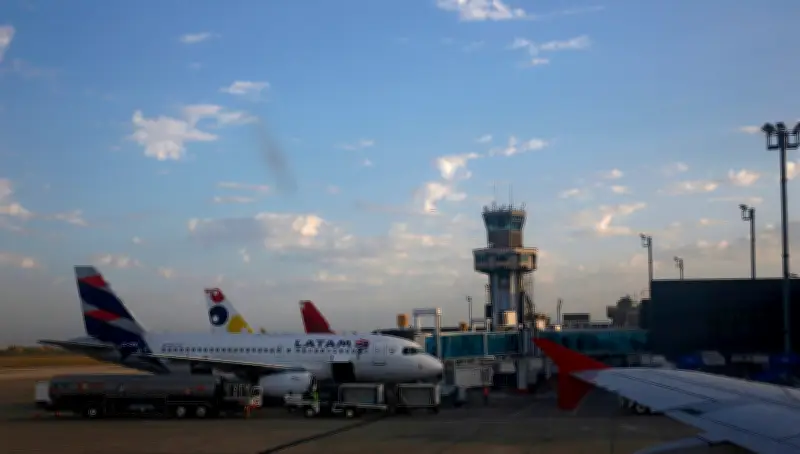 Evacúan aeropuerto de Barranquilla por alerta de explosivos en equipajes sospechosos