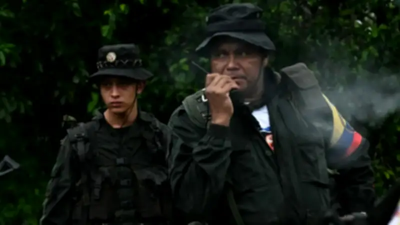 Evaluarán si disidentes como 'Cali' mantendrán órdenes de captura suspendidas